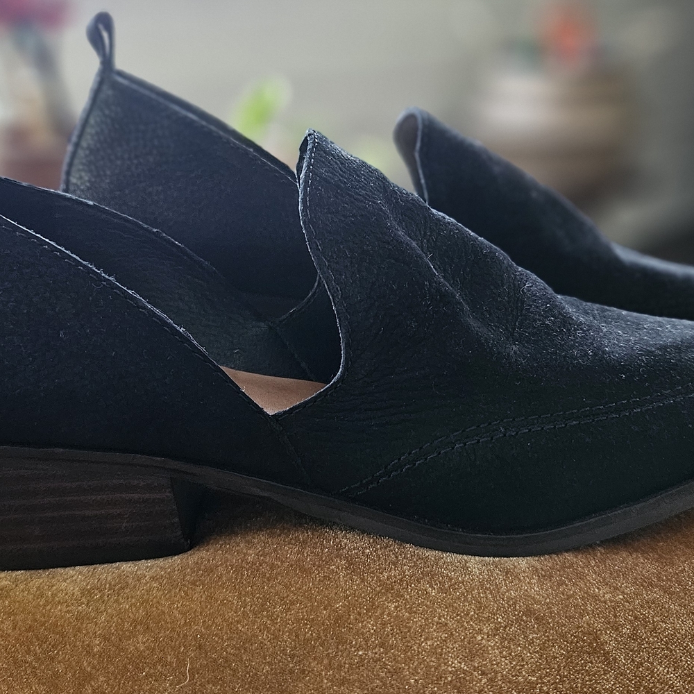 Lucky Brand Black Suede Flats